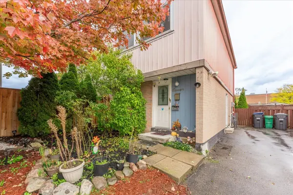 11 Great Oak CT, Brampton, ON L6S 2J9