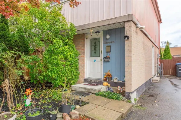 11 Great Oak CT, Brampton, ON L6S 2J9