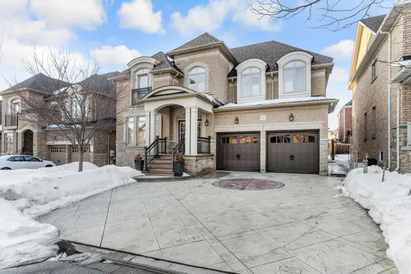 12 Haywood DR, Brampton, ON L6X 0W1