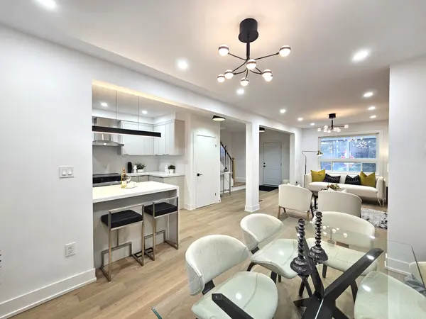 113 Humbercrest BLVD, Toronto W02, ON M6S 4L4