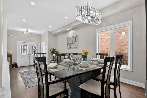 10 Solidarity CT, Brampton, ON L6Y 0L5