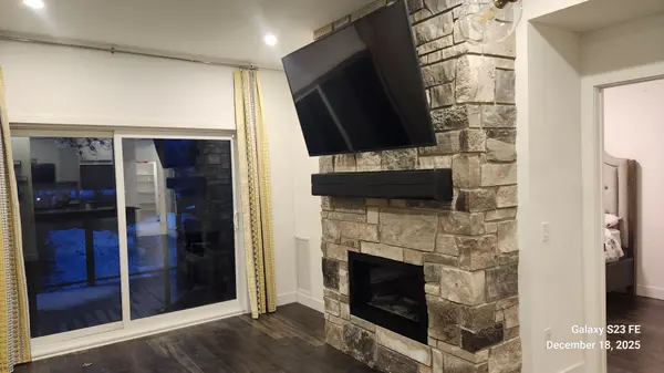 22 Beckwith LN #202, Blue Mountains, ON L9Y 0R4