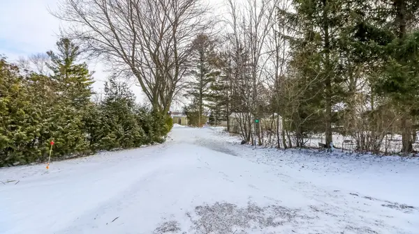 21 Glassford RD, Kawartha Lakes, ON K0M 2C0