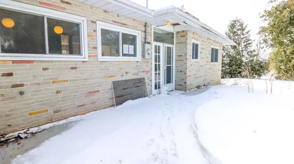 21 Glassford RD, Kawartha Lakes, ON K0M 2C0