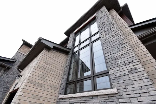 2 Sundin DR, Haldimand, ON N3W 0H1