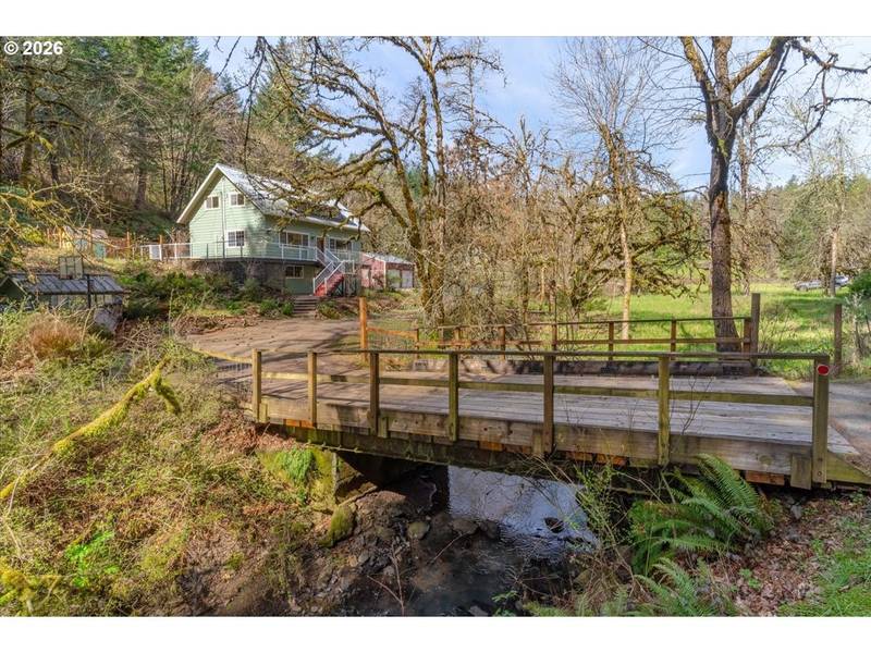 86182 LORANE HWY, Eugene, OR 97405