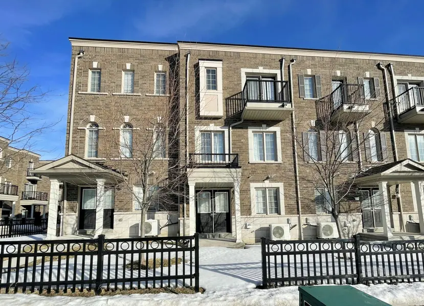 120 Ferris SQ, Clarington, ON L1E 0J2