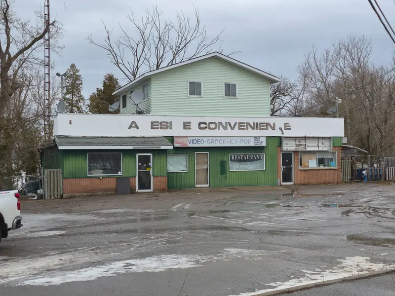 2444 Buckhorn RD, Selwyn, ON K0L 2H0