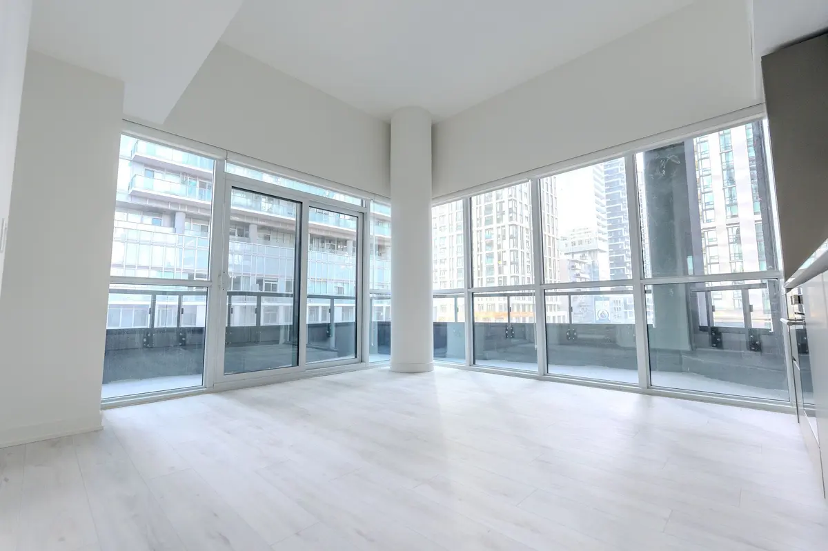 110 Broadway AVE #403, Toronto C10, ON M4P 0E9