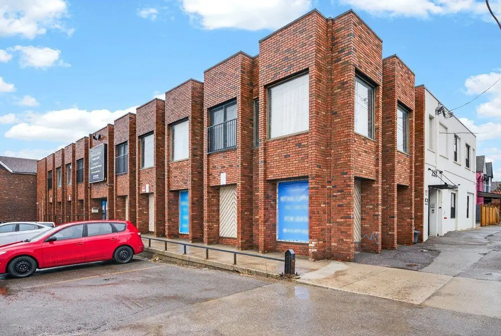 98 Barton ST E, Hamilton, ON L8L 2V9