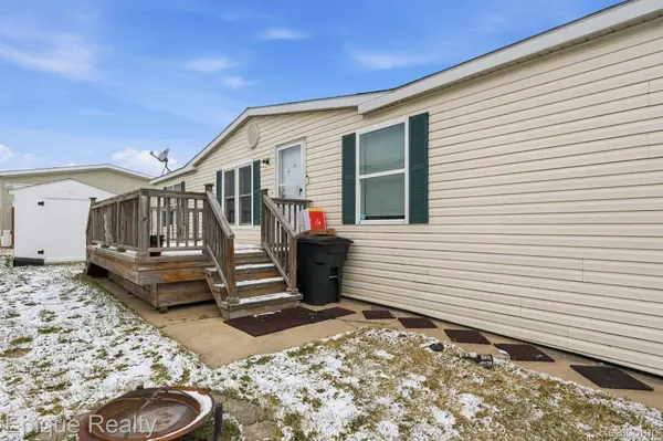 37829 Culver DR, Clinton Charter Township, MI 48036