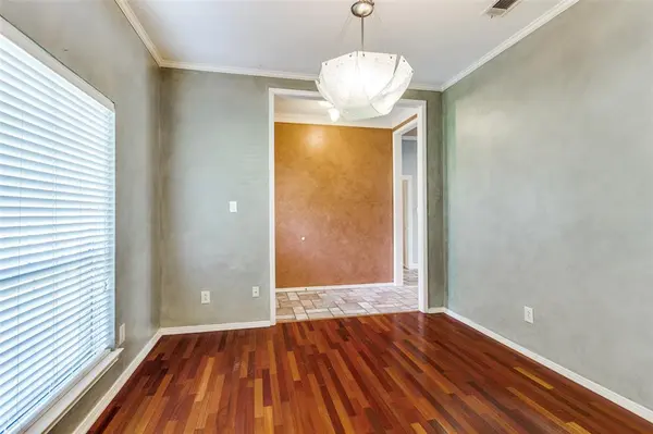 6604 Gretchen Lane, Dallas, TX 75252