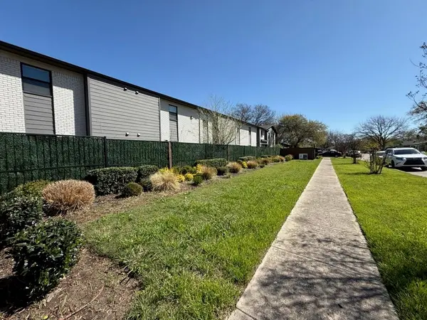 5928 Fletcher Avenue #8, Fort Worth, TX 76107