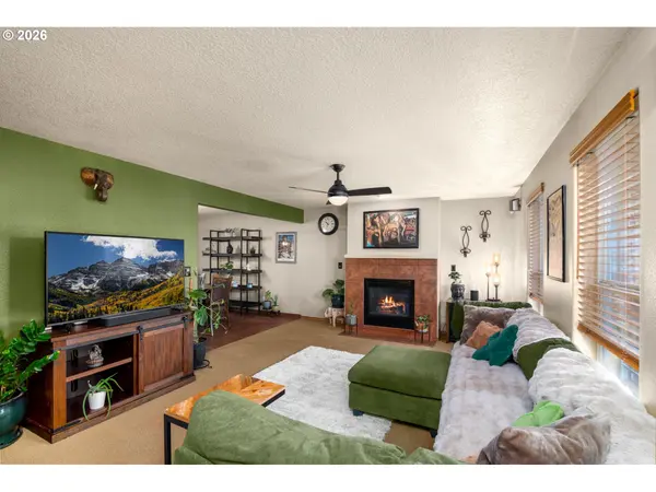 14141 SE CENTER ST, Portland, OR 97236