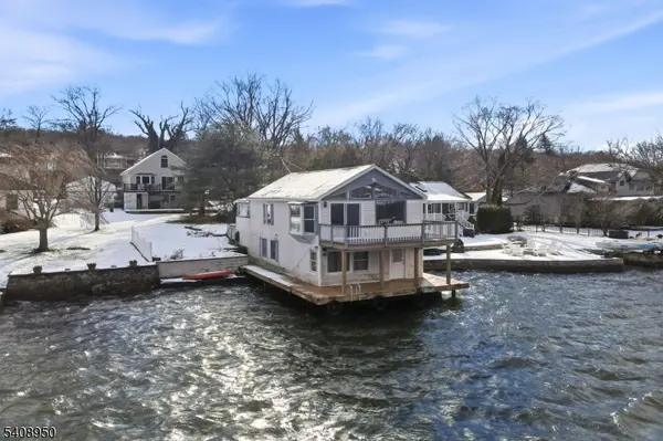 8 Wendy Way, Greenwood Lake, NJ 10925