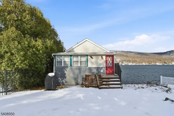 8 Wendy Way, Greenwood Lake, NJ 10925