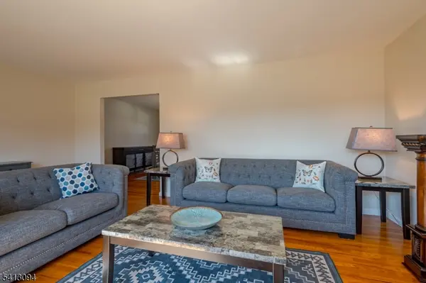 701 Sunbrite Ln, Piscataway Twp., NJ 08854