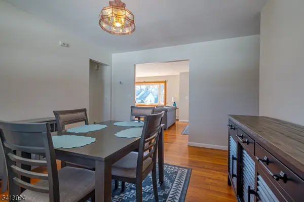 701 Sunbrite Ln, Piscataway Twp., NJ 08854