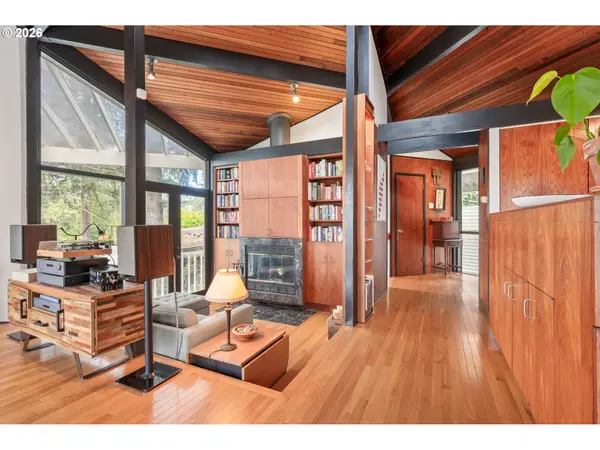 2630 CRESTA DE RUTA ST, Eugene, OR 97403