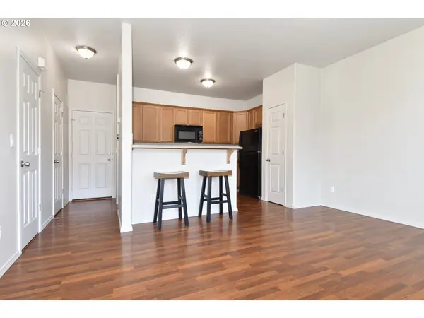 38545 CASCADIA VILLAGE DR, Sandy, OR 97055