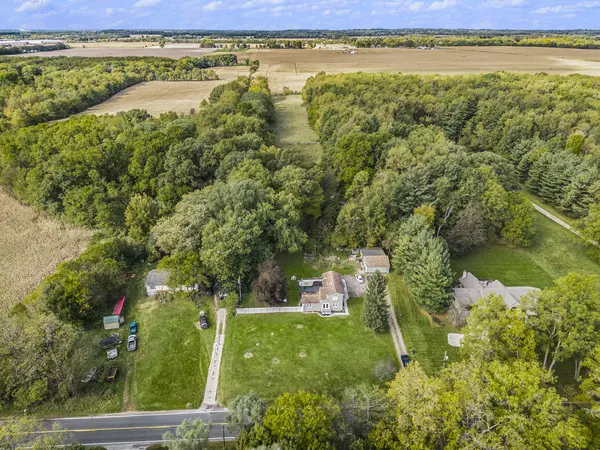 3010 Portage RD, Bertrand Twp, MI 49120