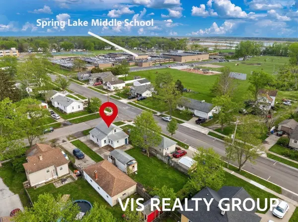 319 Visser ST, Spring Lake Vllg, MI 49456