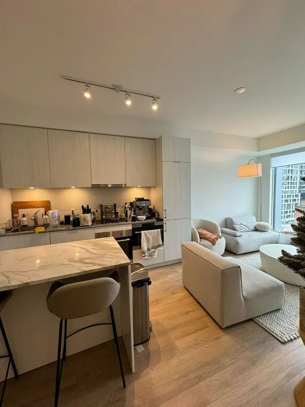 158 Front ST E #820, Toronto C08, ON M5A 0K9