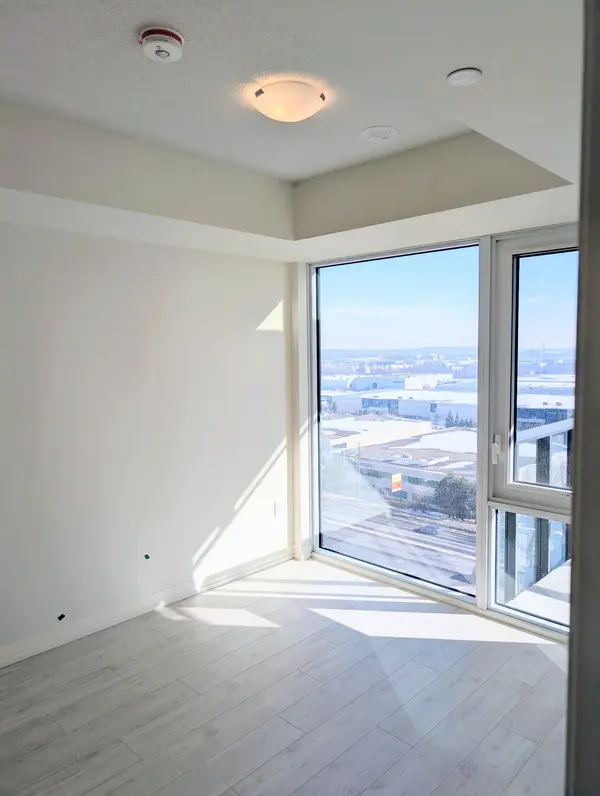 1010 Sandy Beach RD #2409, Pickering, ON L1W 3V9