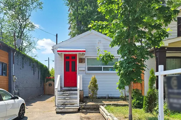 48 St Dunstan DR, Toronto E06, ON M1L 2V5