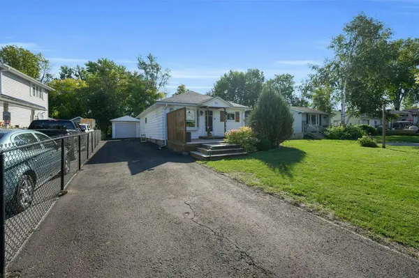 771 Third AVE, Georgina, ON L0E 1S0