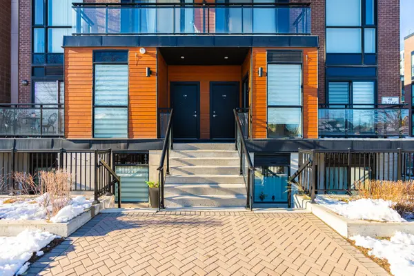 48 Coles AVE #702, Vaughan, ON L4L 0J1