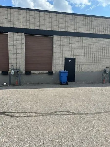 220 Industrial Pkwy S #17, Aurora, ON L4G 3V6