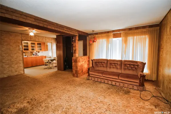 216 2nd STREET E, Shaunavon, SK S0N 2M0