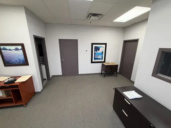 335 Admiral BLVD, Mississauga, ON L5T 2N2