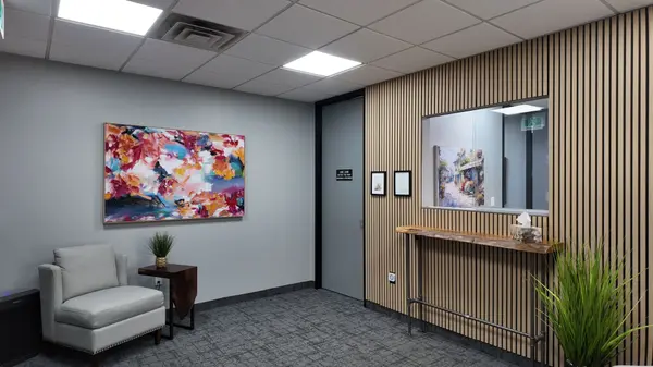 3190 Harvester RD #1WEST, Burlington, ON L7N 3T1