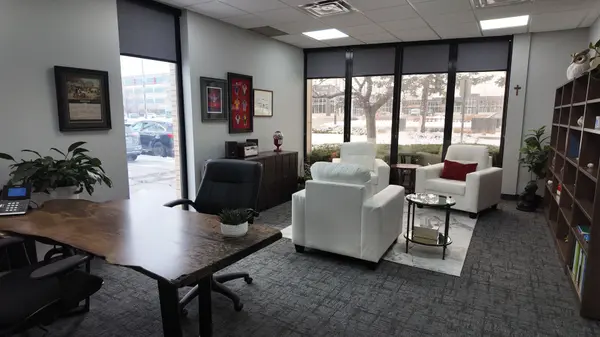 3190 Harvester RD #1WEST, Burlington, ON L7N 3T1