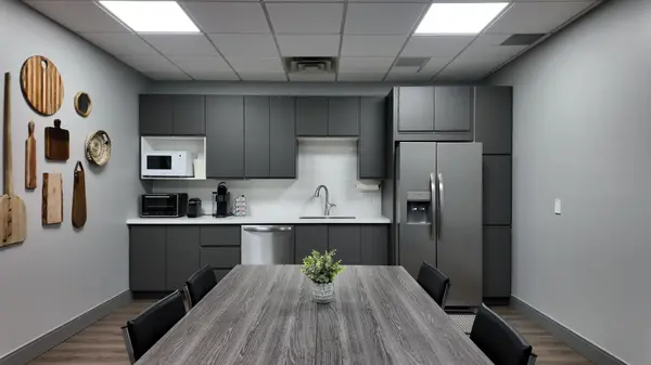 3190 Harvester RD #1WEST, Burlington, ON L7N 3T1