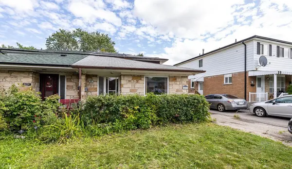 6872 Darcel AVE, Mississauga, ON L4T 2W5