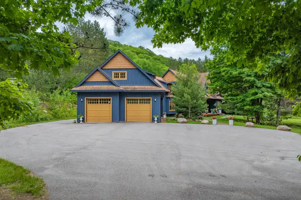 1074 TALLY HO WINTER PARK RD, Lake Of Bays, ON P1H 2J6