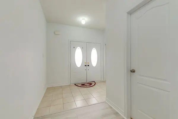 757 Halbert DR, Shelburne, ON L0N 1S2