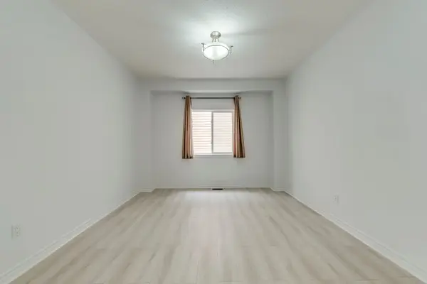 757 Halbert DR, Shelburne, ON L0N 1S2