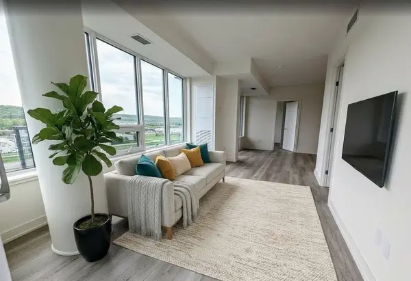 385 WINSTON RD #1311, Grimsby, ON L3M 4E8