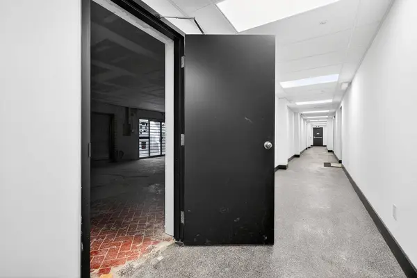 98 Barton ST E, Hamilton, ON L8L 2V9