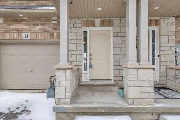 34 Laguna Village CRES #9, Hamilton, ON L0R 1P0