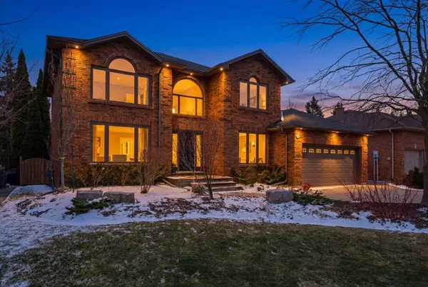 28 DEERVIEW AVE, Hamilton, ON L9G 4R8