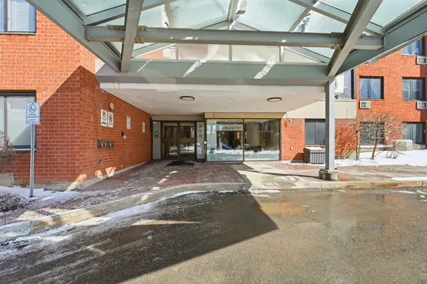 225 Alvin RD N #309, Manor Park - Cardinal Glen And Area, ON K1K 4H6