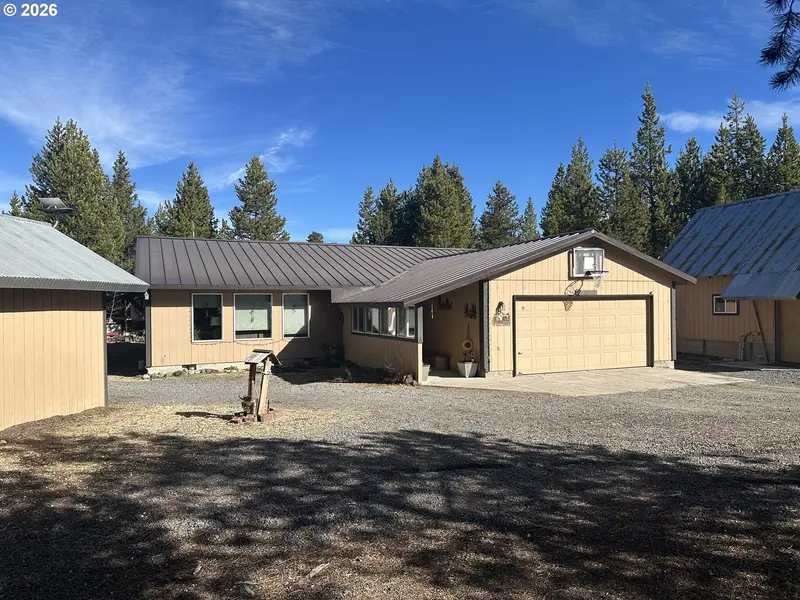 123977 SURVEYOR RD, Crescent Lake, OR 97733