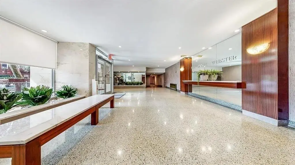 345 Webster AVE #1O, Brooklyn, NY 11230