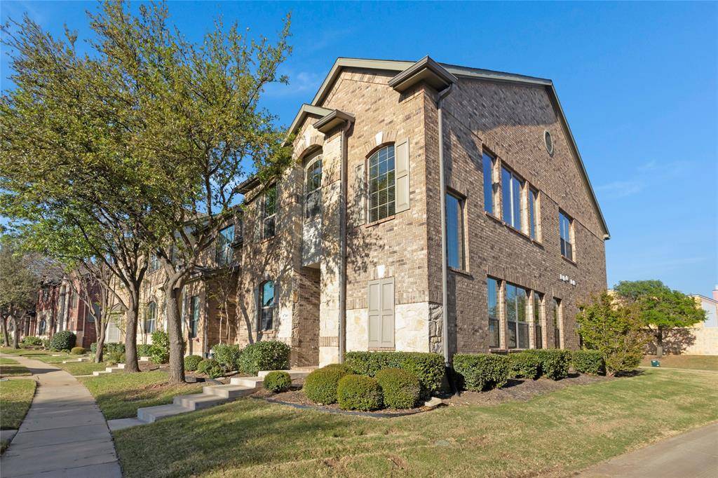 8740 Iron Horse, Irving, TX 75063