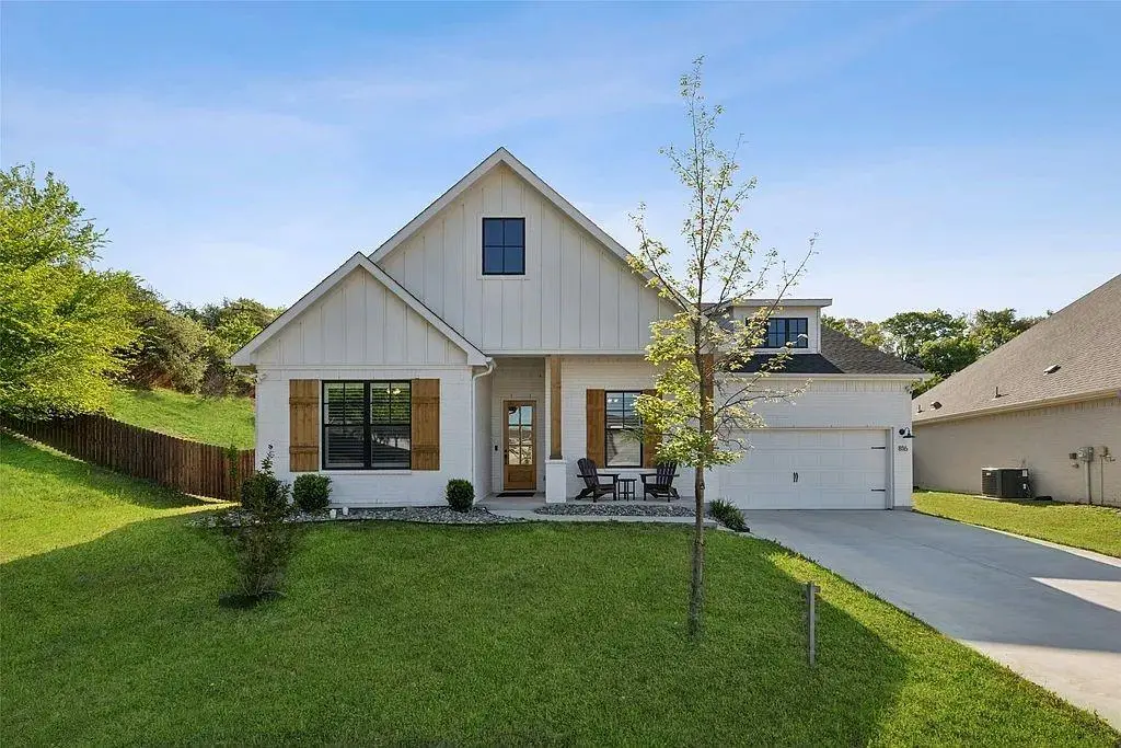 816 E JOCKEY, Willow Park, TX 76087